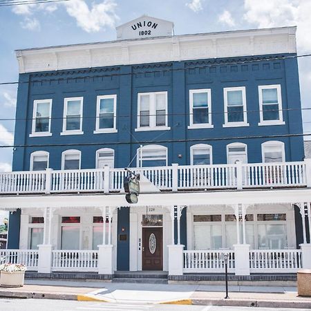 The Union Hotel Everett Bagian luar foto
