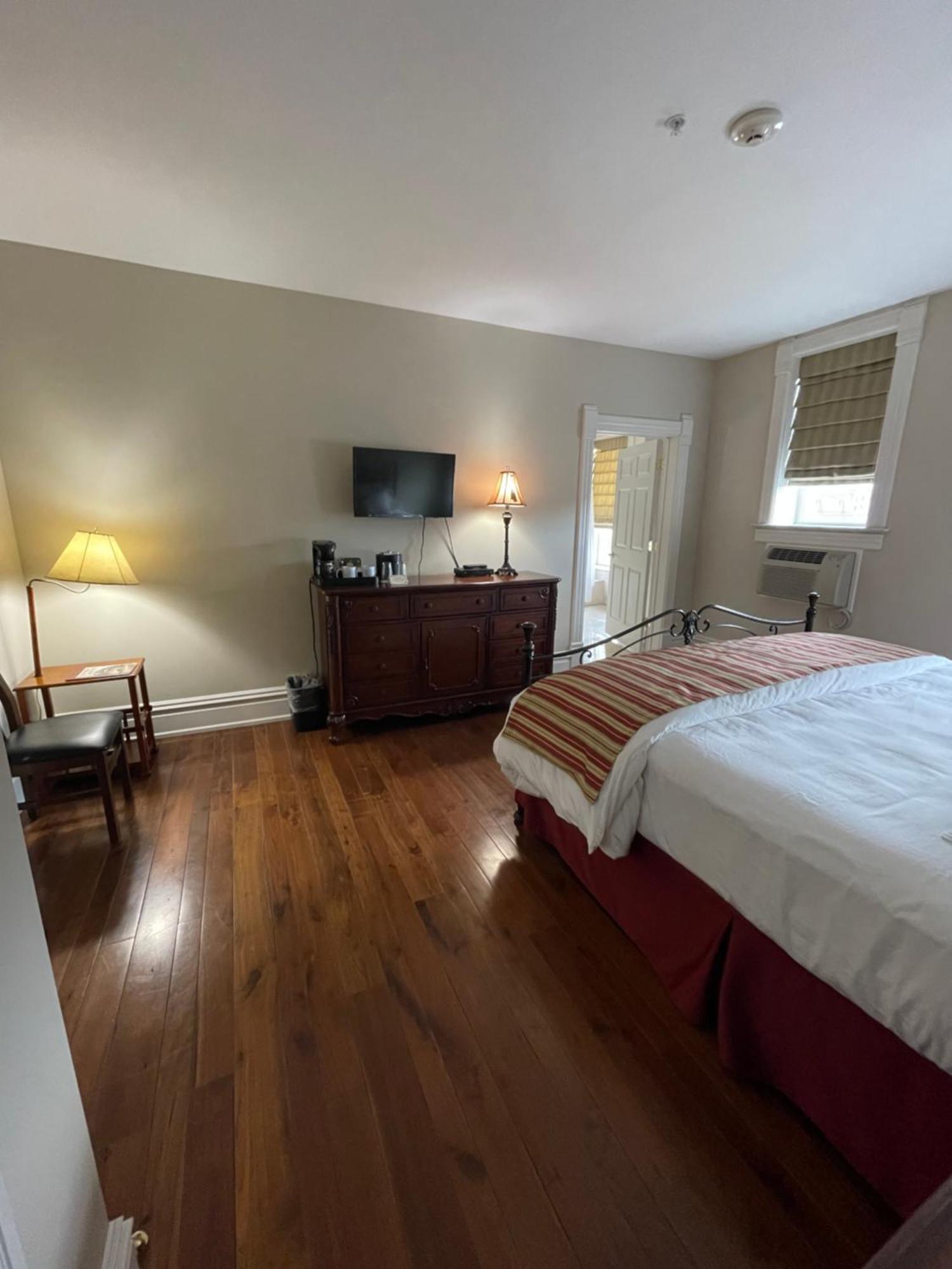 The Union Hotel Everett Bagian luar foto