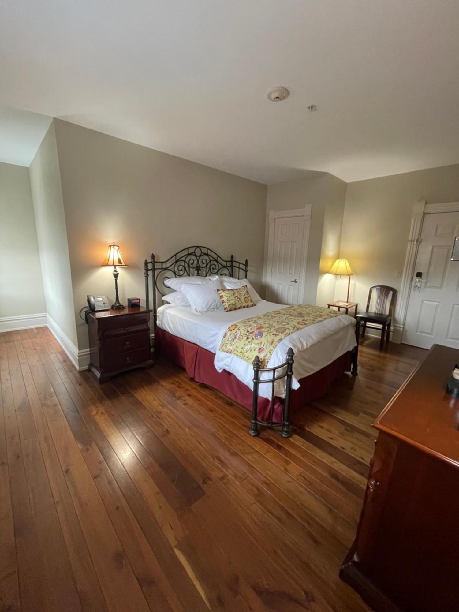 The Union Hotel Everett Bagian luar foto
