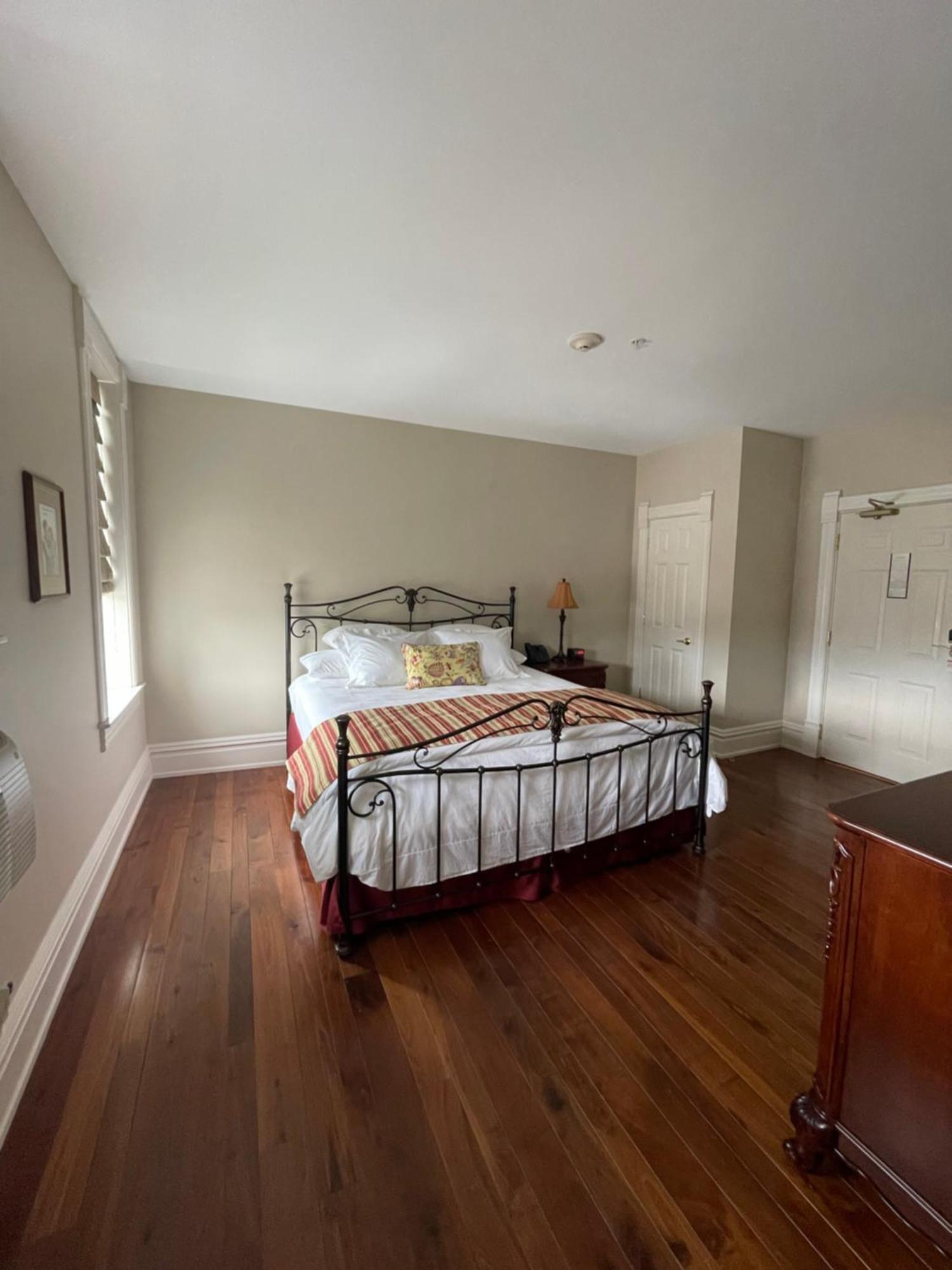 The Union Hotel Everett Bagian luar foto