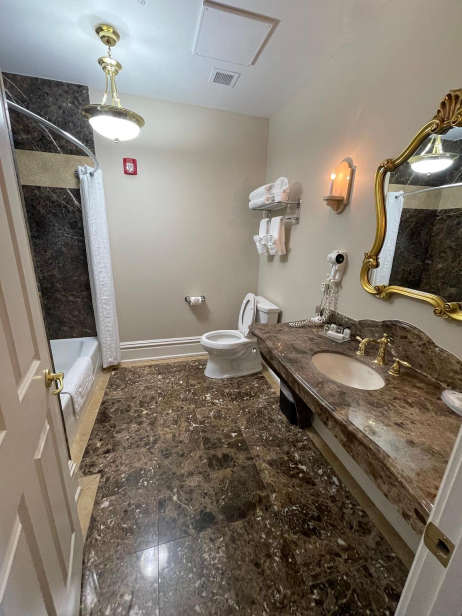 The Union Hotel Everett Bagian luar foto